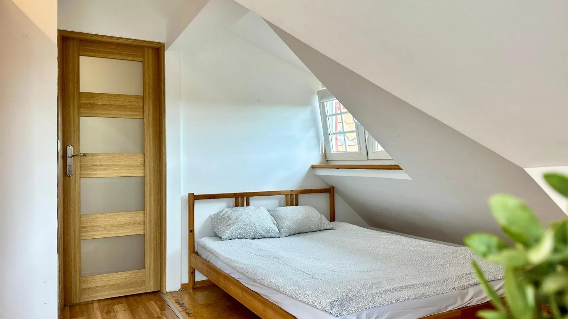Homestay Pokoje Przy Hipodromie & Parking Poland